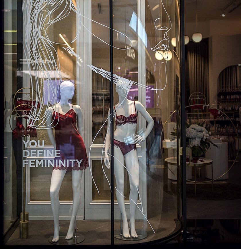 2018-Dashing-Simone-Perele-Window-Display