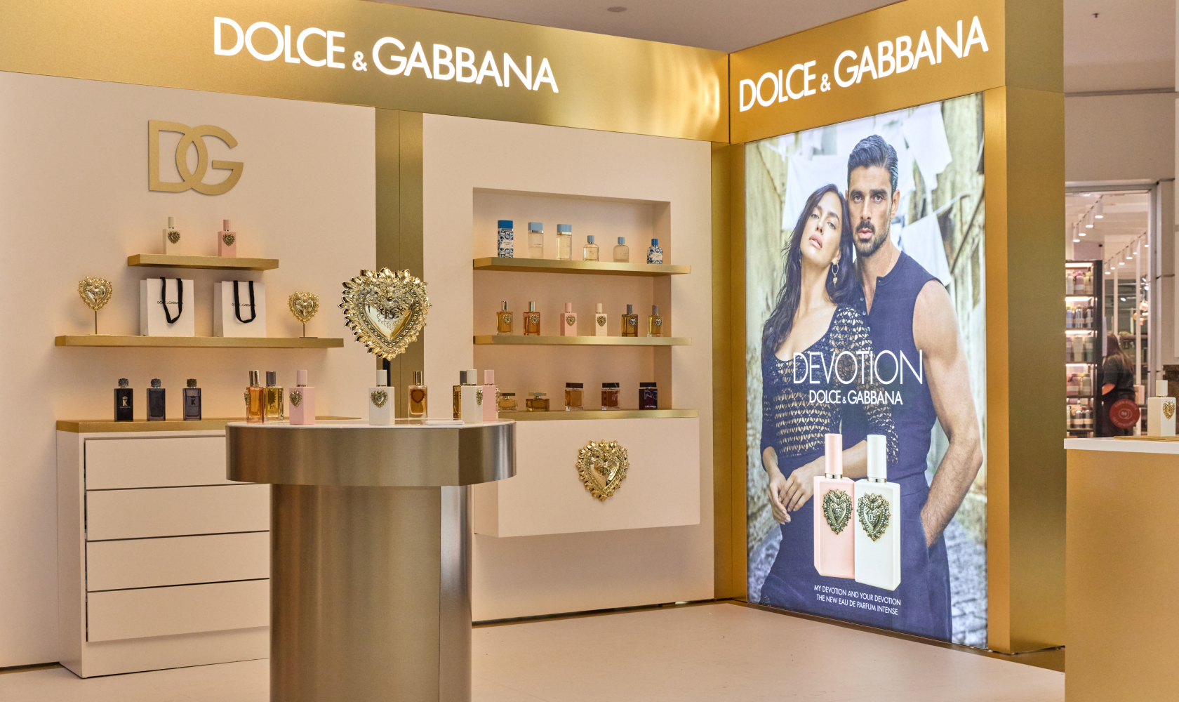 Dolce & Gabbana - Devotion Pop Up